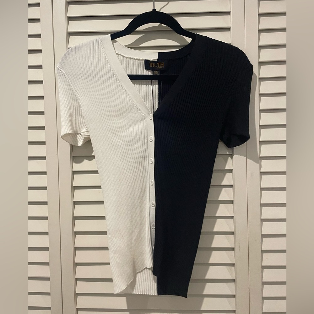 Medium Truth By Republic button up blouse